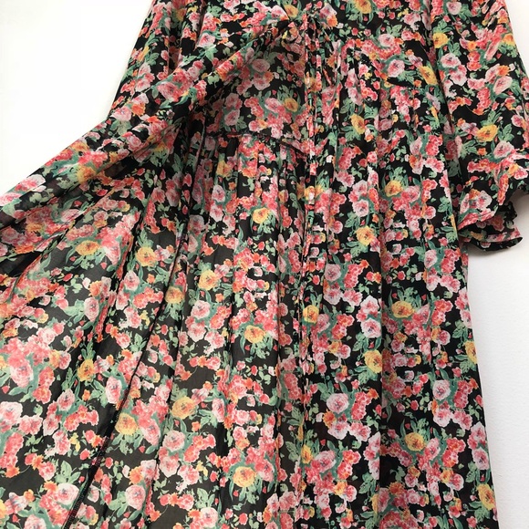 UNIF Floral High Low Ruffle Sleeve Feminine Duster - Picture 6 of 8